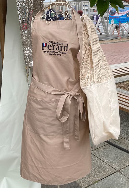Tablier brodé Maison Perard